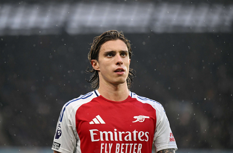 calafiori-bung-no-phong-do-tiep-them-niem-tin-cho-arsenal